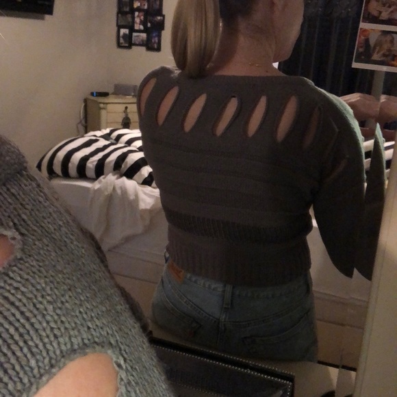 Armani Exchange Cropped Sweater with cutout detail - Picture 3 of 6
